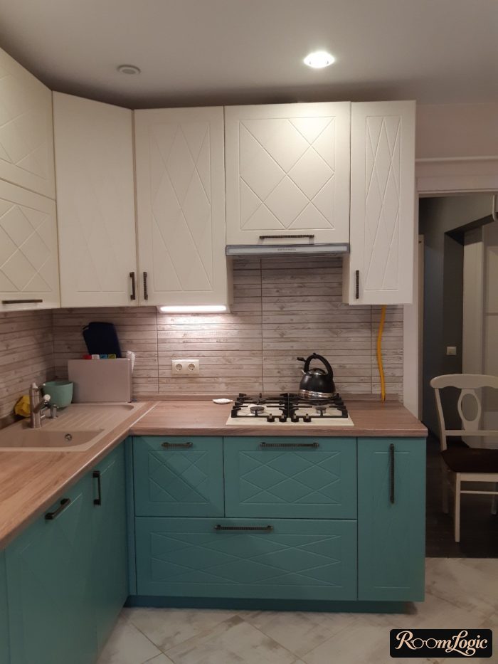 corner kitchen design with sink in the corner