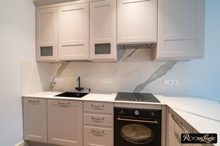corner kitchen in scandi style