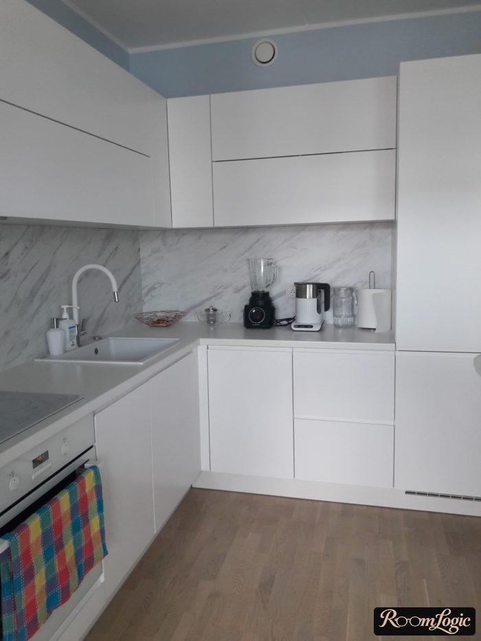 corner kitchen with sink in the corner