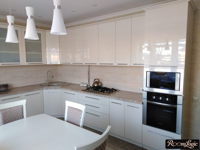 corner sink in modern kitchen