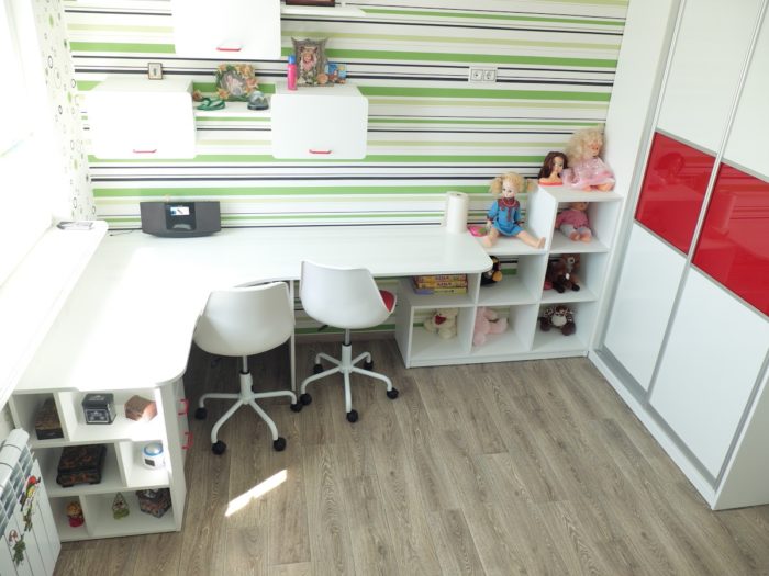 corner table for two children in kids’ room