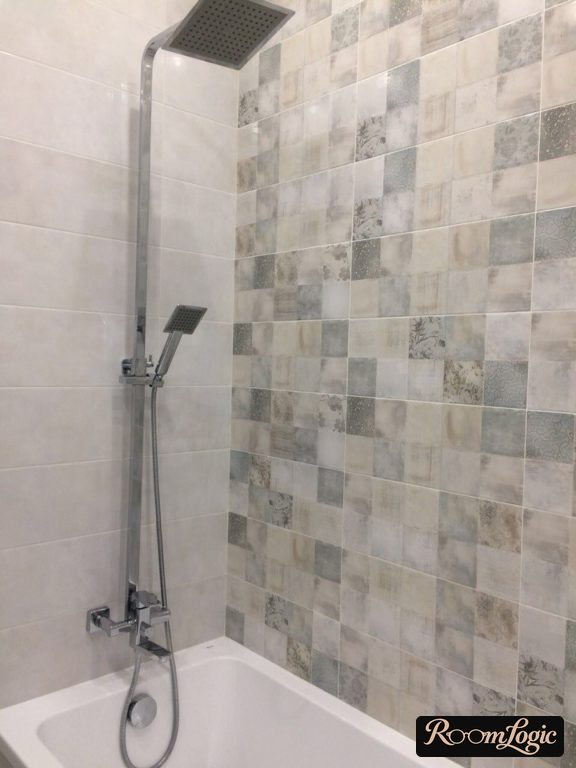 correct tile size for bathroom