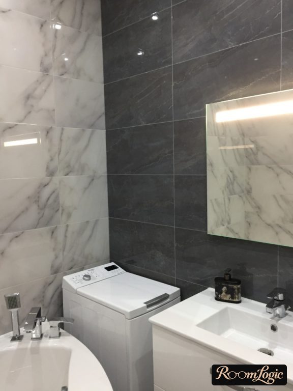 decor of small combined bathroom 43 square feet