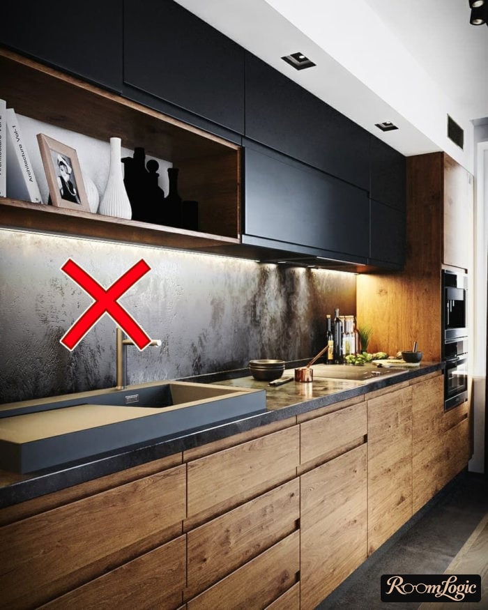 decorative plaster on the kitchen backsplash - mistake
