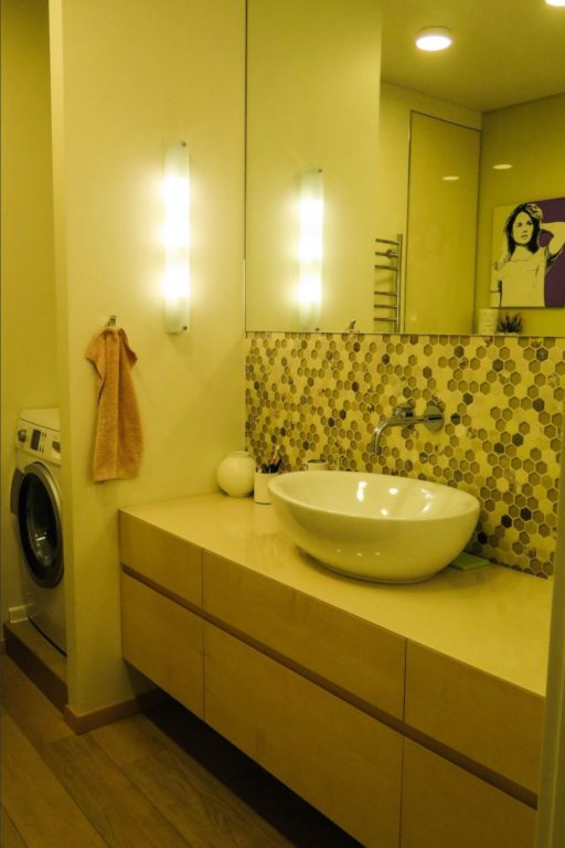 design bathroom through tile-mosaic
