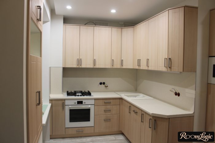 design of a 100 square feet kitchen