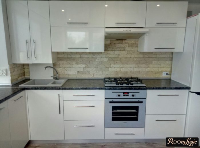 design of a 100 square feet kitchen with a balcony