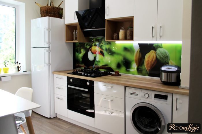 design of a 100 square feet kitchen with balcony