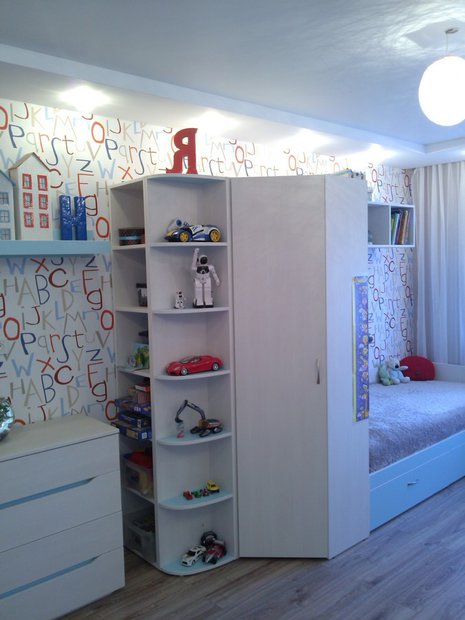 Design of a kids' room for a boy with light furniture
