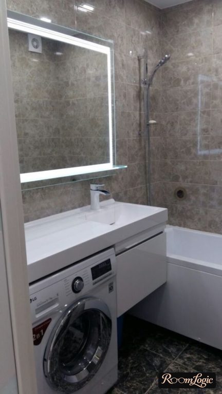 design of a small combined bathroom