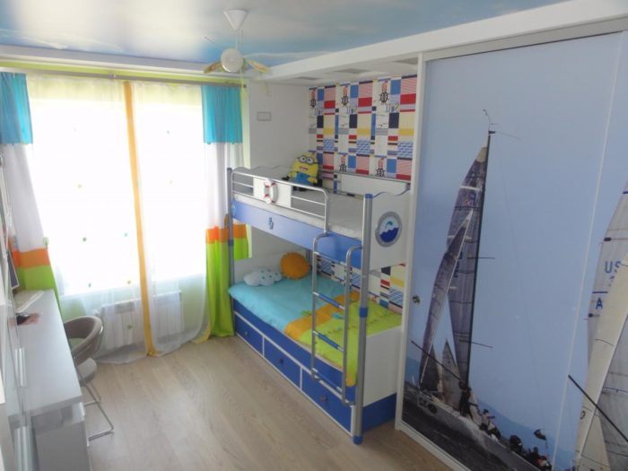 design of furniture in a boys' room for two boys
