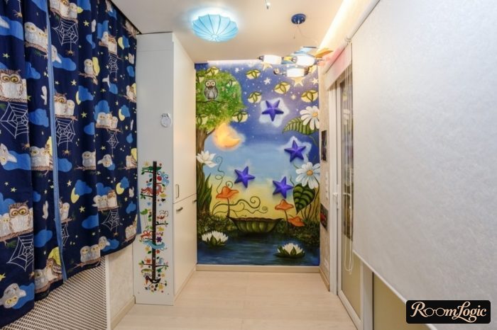 drapes with prints
