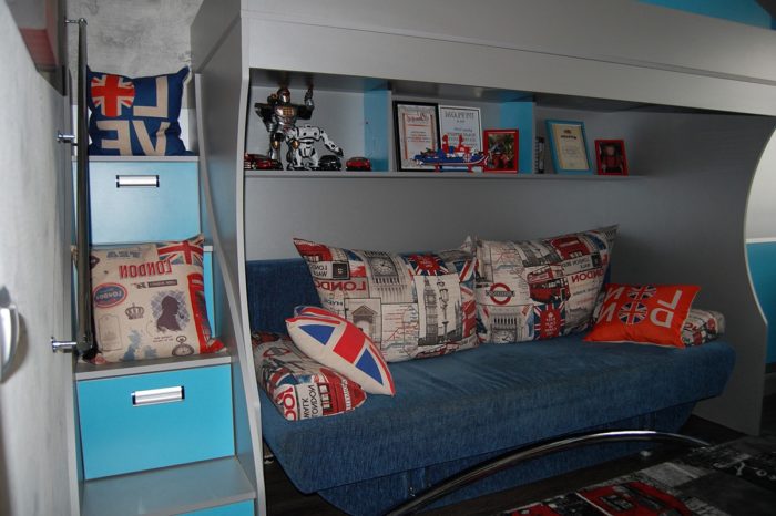 drawers in a bunk bed