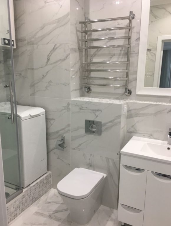 fashionable tile with marble-look