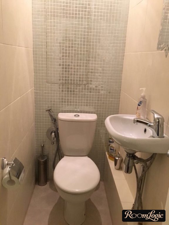 floor toilet and sink in toilet