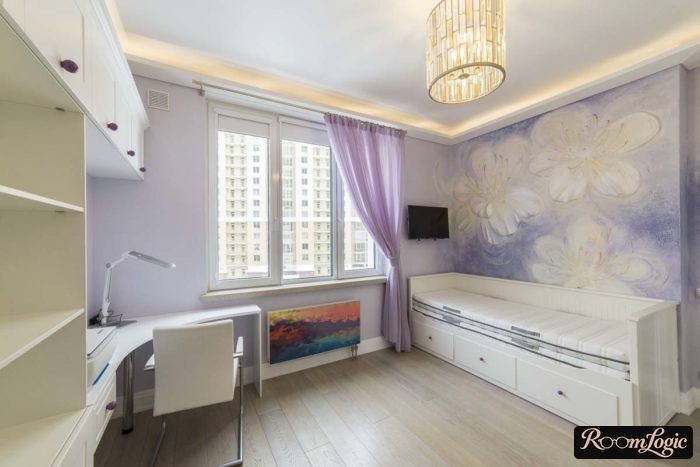 Flower pattern with liquid wallpaper in a teenage girl's room