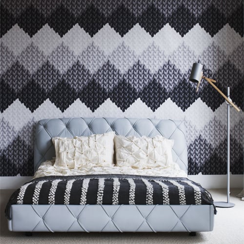 Geometric wallpaper in the interior