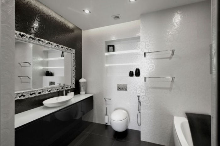 Glossy tile patterns in the bathroom