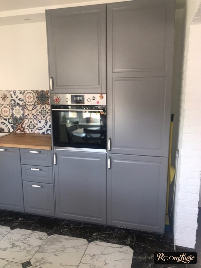 gray kitchen