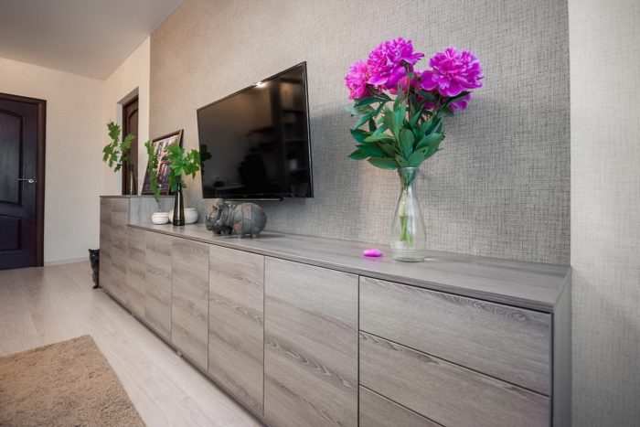 gray linen-textured wallpaper