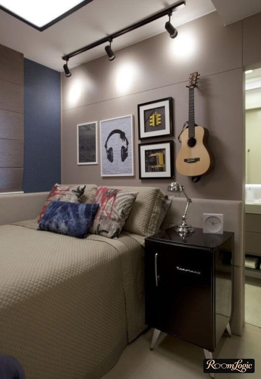 Guitar and music theme in the teenager's room decoration