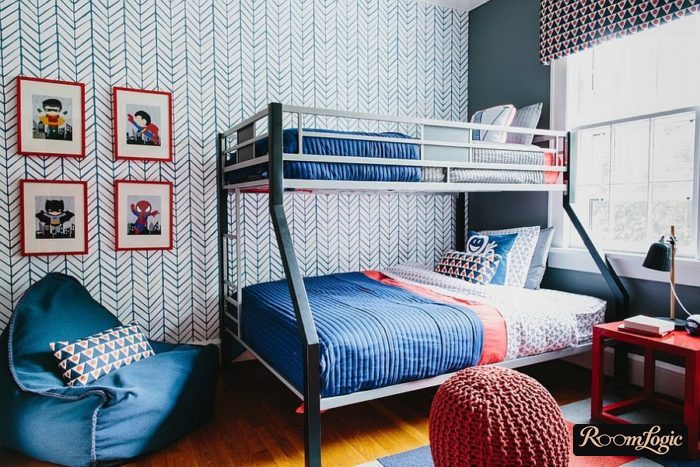 Herringbone wallpaper and a double bed in a room for two schoolchildren