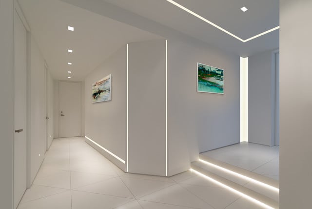 hidden led lighting in the entryway