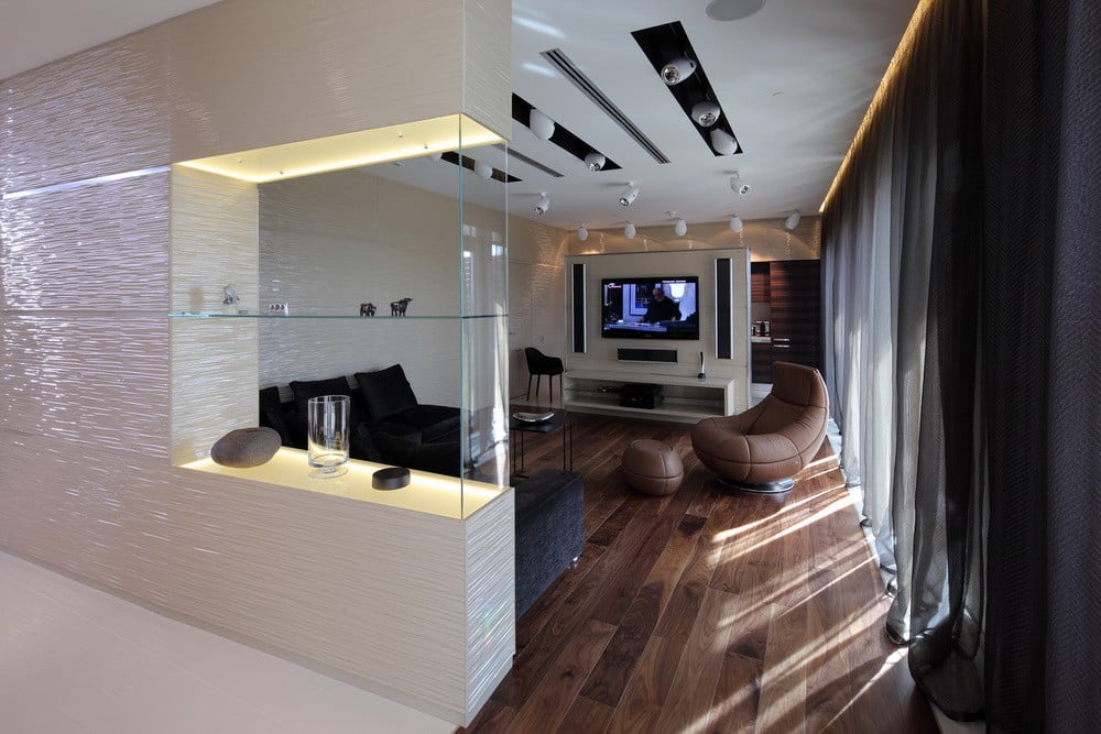 high-tech style