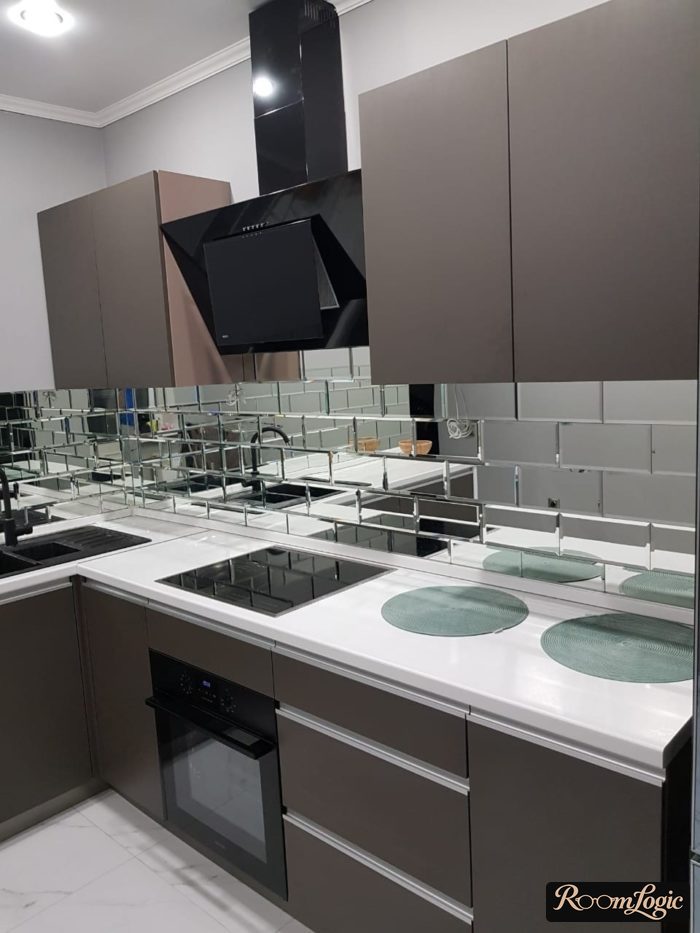 how to arrange a 100 square feet kitchen