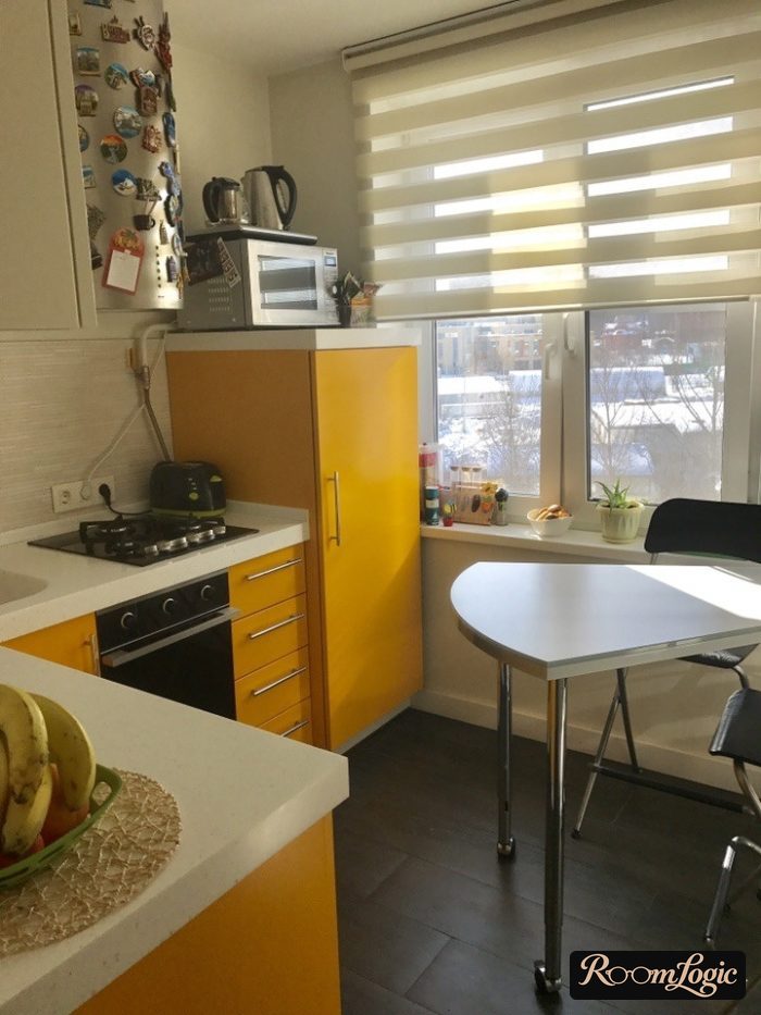 inexpensive bright kitchen cabinets