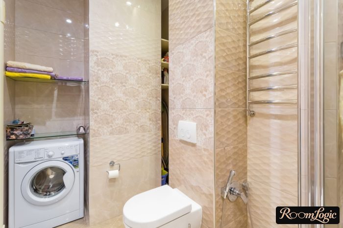 interior combined bathroom 55 square feet