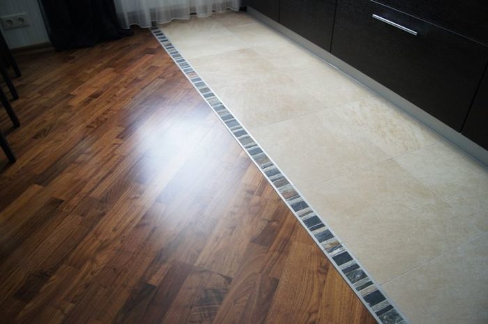 joint between tile and parquet
