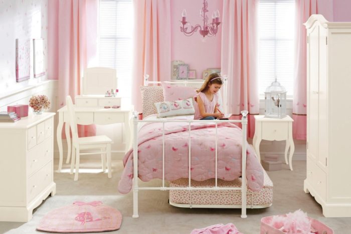 kids' room for a girl in classical style