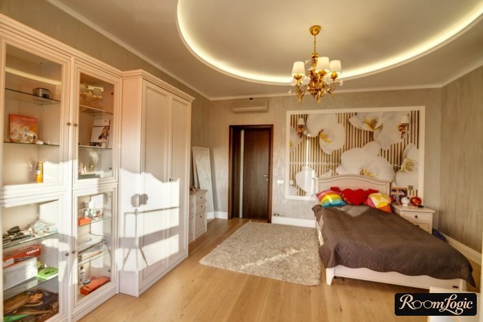 kids' room in classical style