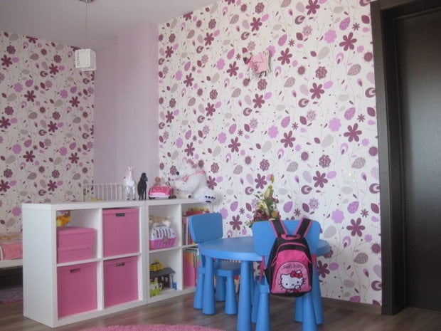 kids' room with a girl's desk