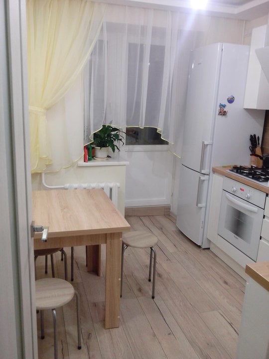kitchen cabinets white with wood