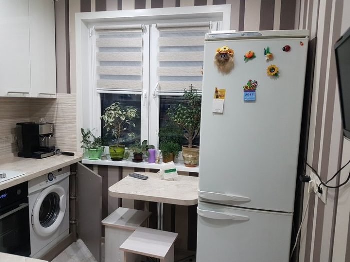kitchen design with refrigerator
