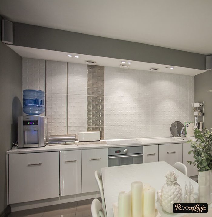 kitchen design without upper cabinets and shelves