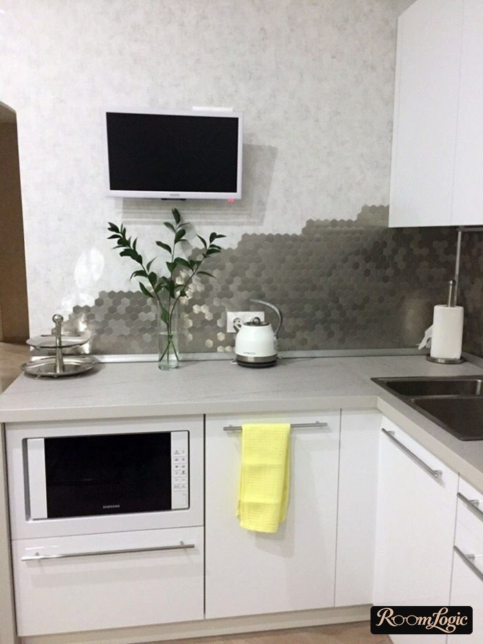 kitchen interior in 130 square feet apartment