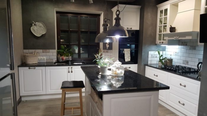 kitchen island without leg space