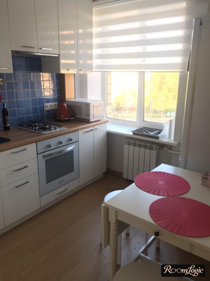 kitchens 100 square feet design