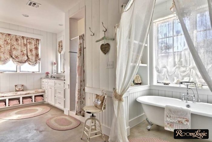 Large bathroom in pastel tones