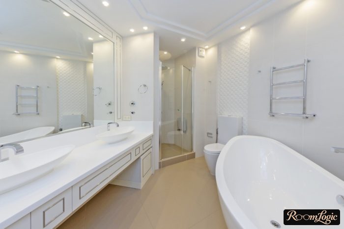 Large classical white bathroom