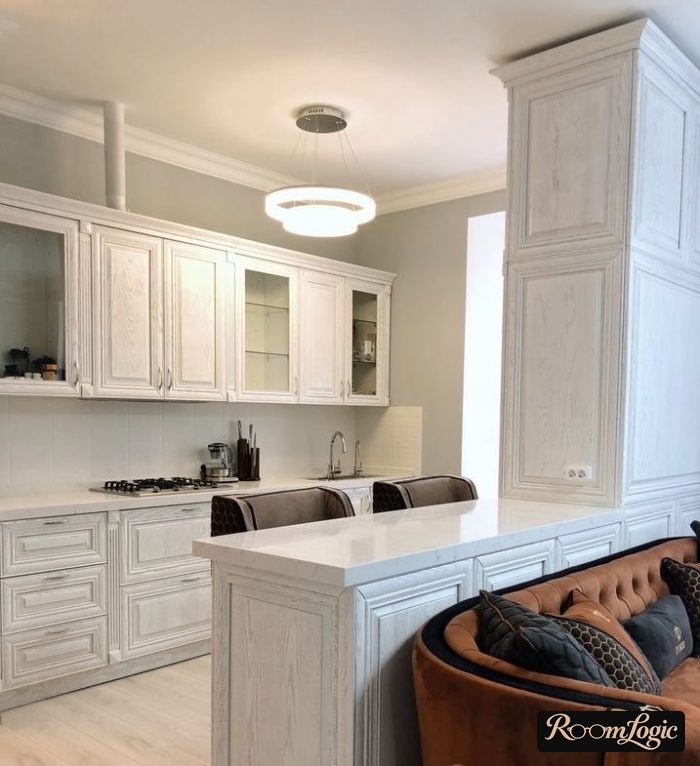 light classic kitchen with a breakfast bar