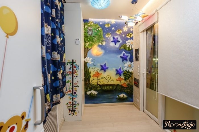 liquid wallpaper pattern in a teenage girl's room