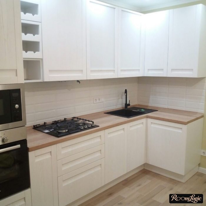 location of cooktop and sink in corner kitchen
