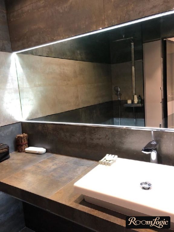 loft-style bathroom design