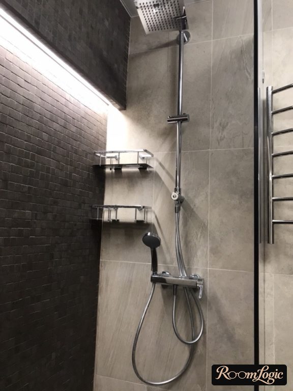 loft-style bathroom mosaic lighting