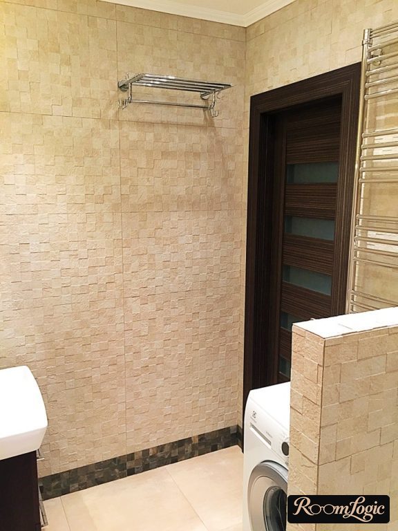 Matte pixel tile in the bathroom