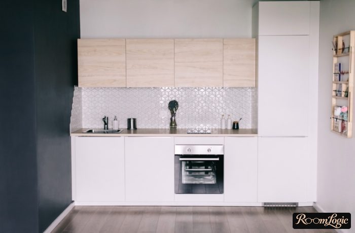 Matte white and light wood in a modern kitchen